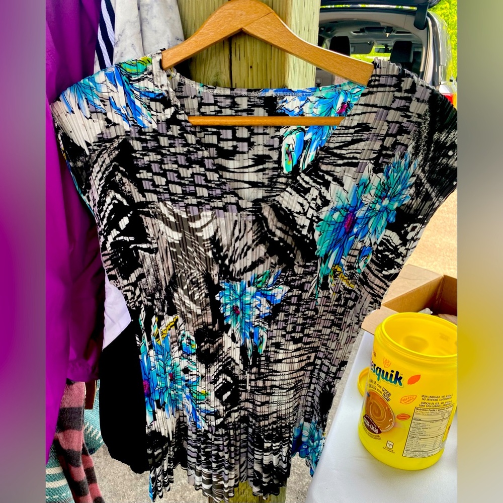 Top size medium